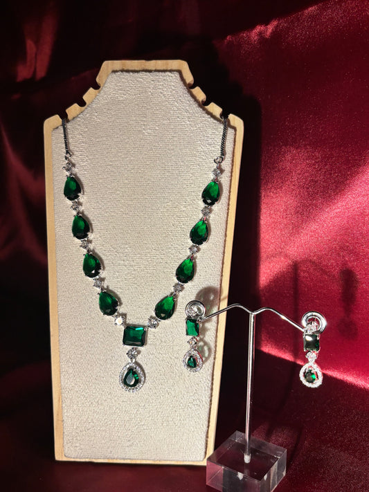 The Maya Avani Pear Teardrop Choker & Earring Set Emerald Green