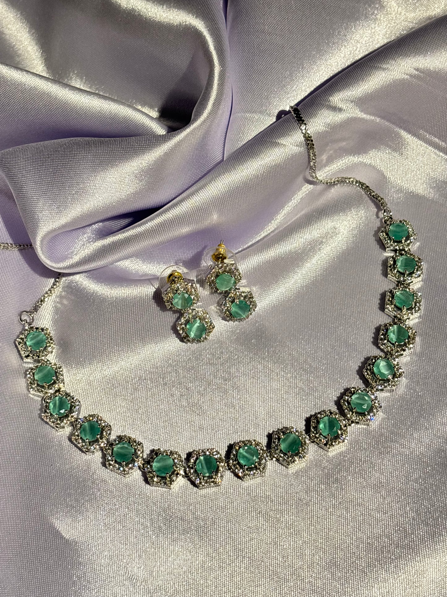 The Maya Zuri Hexagonal Halo Choker & Earring Set Mint Green
