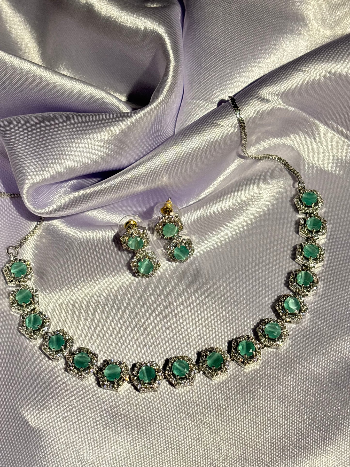 The Maya Zuri Hexagonal Halo Choker & Earring Set Mint Green
