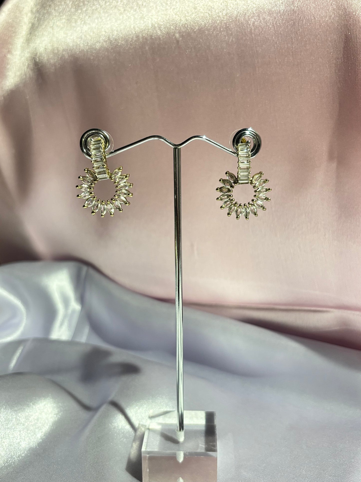The Maya Zara Cubic Zirconia Sunburst Hoops (golden)
