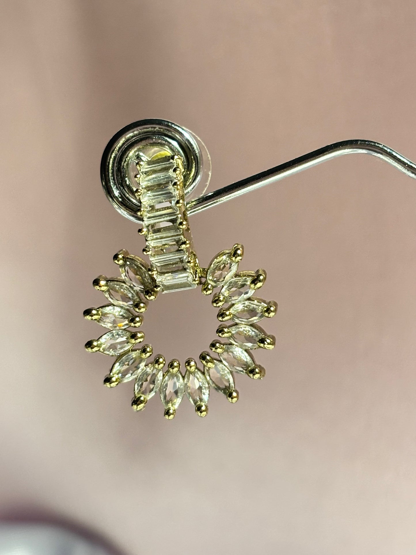 The Maya Zara Cubic Zirconia Sunburst Hoops (golden)