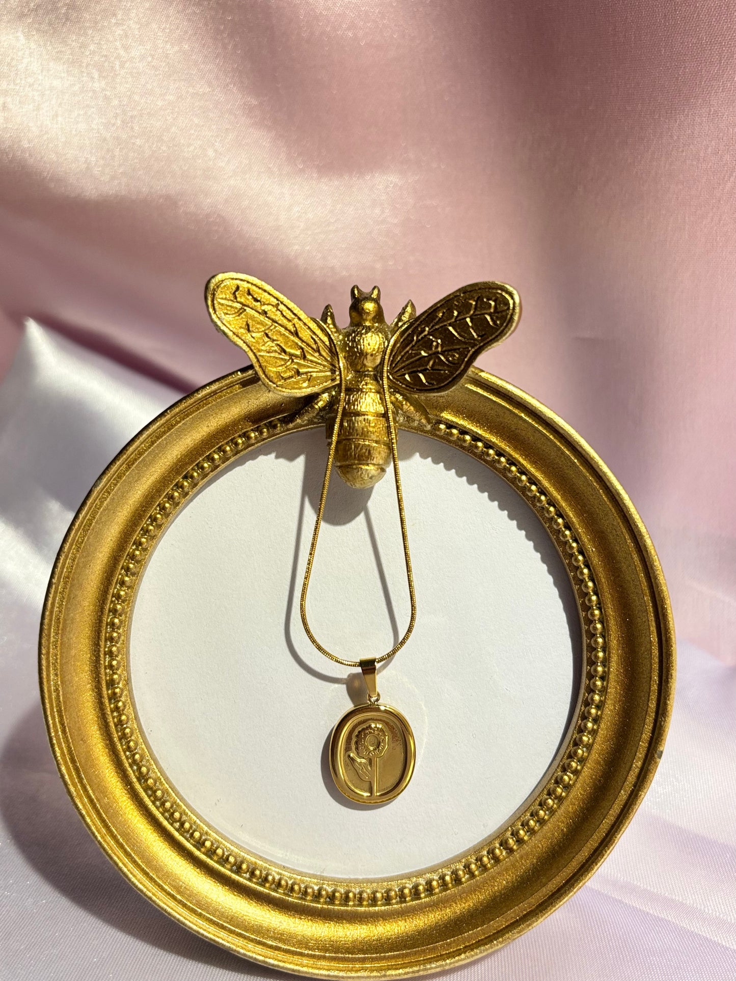 THE MAYA FLORA PENDANT