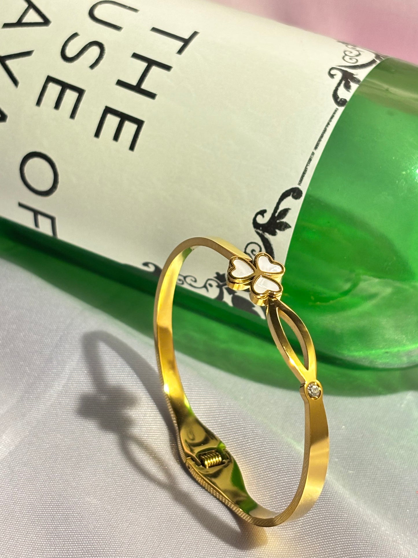 The Maya Open-Cut Clover Bangle