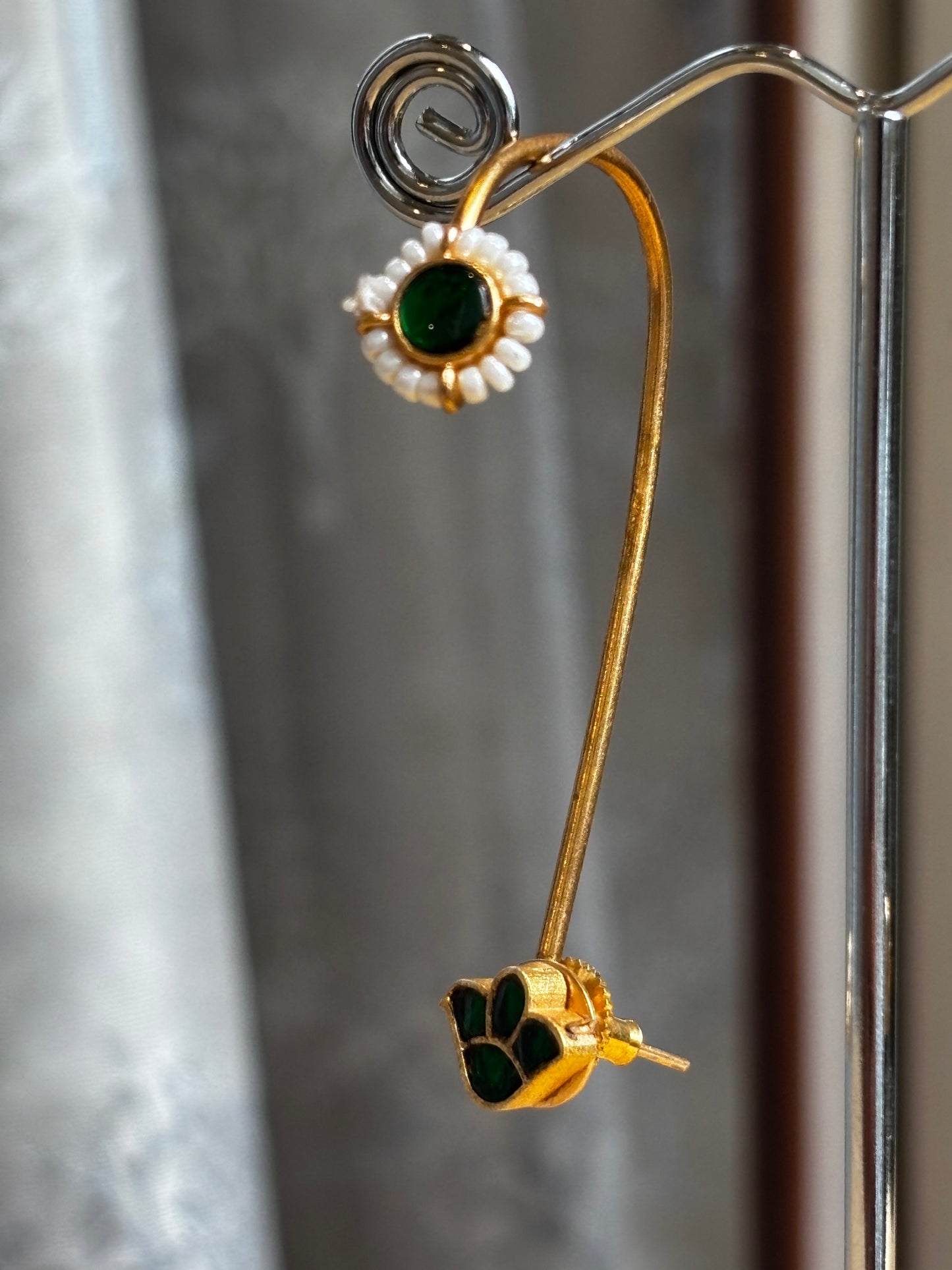 Gold Kundan Choker Necklace Set with Adjustable Dori - The House of Maya