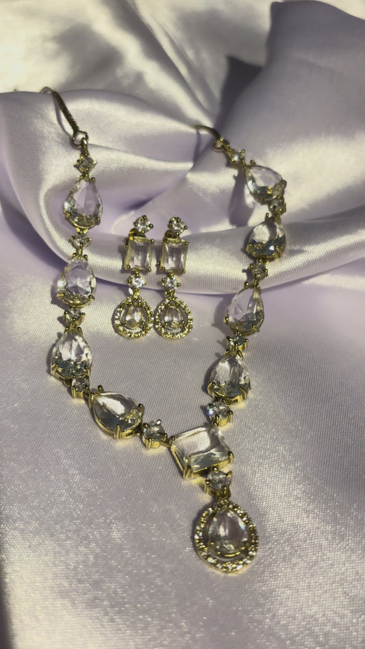 The Maya Avani Pear Teardrop Choker & Earring Set Gold